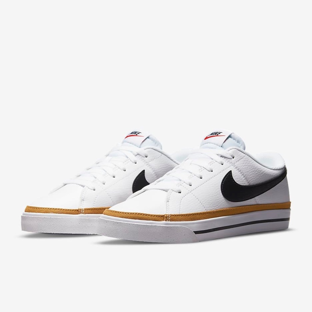 Nike - Picture 2 of 6